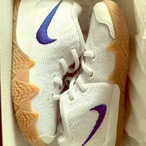 Kyrie 4 Nike toddler sneakers